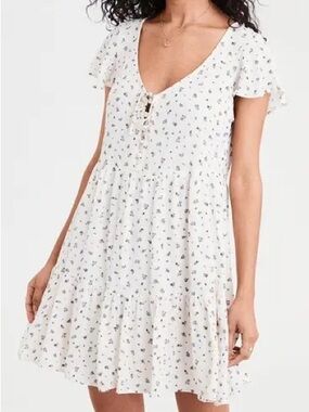 American Eagle Floral Babydoll Dress Womens Medium White Tie Front Flutter Sleev